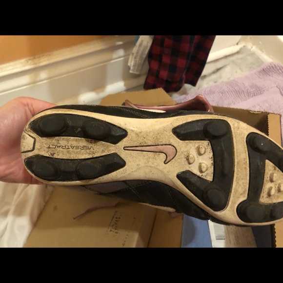 Nike Cleats! - Picture 3 of 5